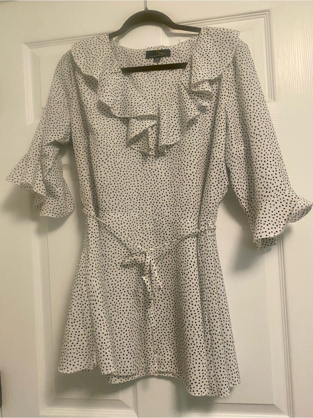 Polka Dot Ruffle Neck Tie-Waist blouse - White/Black